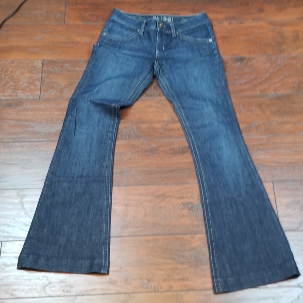DL1961 joy fit and flare tall Jean wide leg I106